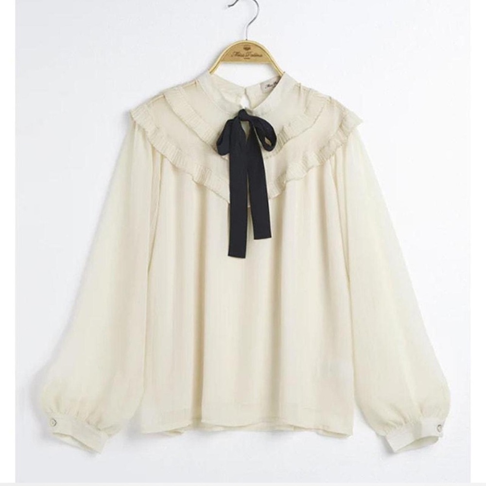 Miss Patina Claudie blouse